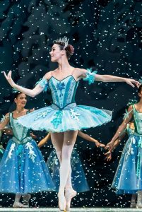 Emma Garau-Cima dances The Snow Queen. Photo: Veronyc Vachon.