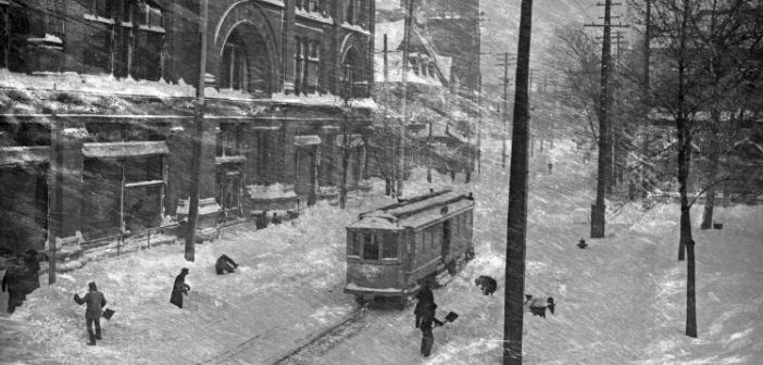 Stormy day, Sainte-Catherine Street, Montreal, 1901. Reversed glass plate negative © McCord Museum