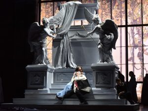 Tancredi (Stephanie Blythe) dies in the arms of Amenaide (Brenda Rae). Photo: Kelly & Massa for Opera Philadelphia