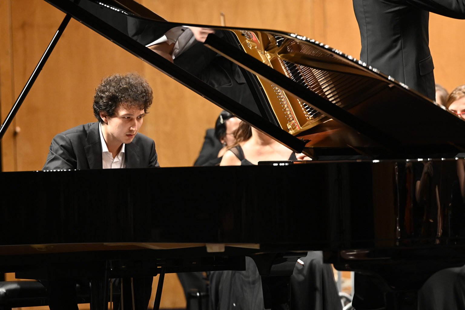 Newswire | Canadian Pianist Jaeden Izik-Dzurko Wins First Prize At ...