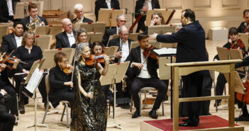 Hilary Hahn performs the Brahms Violin Concerto with Andris Nelsons and the BSO, Photo by Winslow Townson