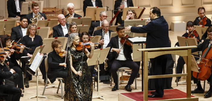 Hilary Hahn performs the Brahms Violin Concerto with Andris Nelsons and the BSO, Photo by Winslow Townson