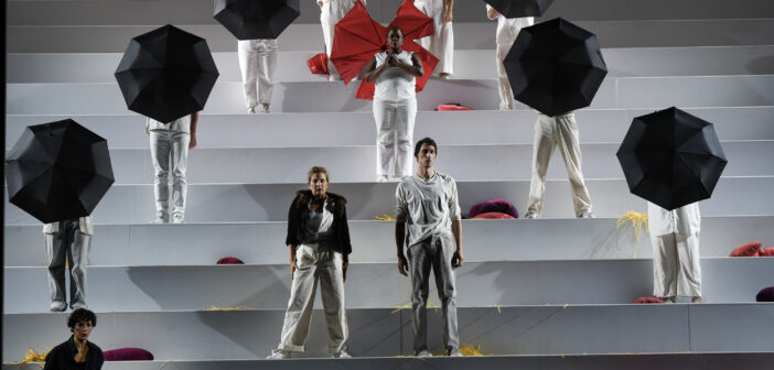 Crédit photo: Yves Renaud. Un des tableaux de La femme qui fuit, presenté au Théâtre du Nouveau Monde jusqu'au 13 octobre.