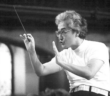 Akiyama conducting the Vancouver Symphony Orchestra