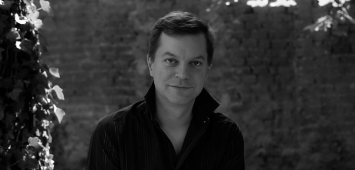 Black and White portrait of Till Fellner