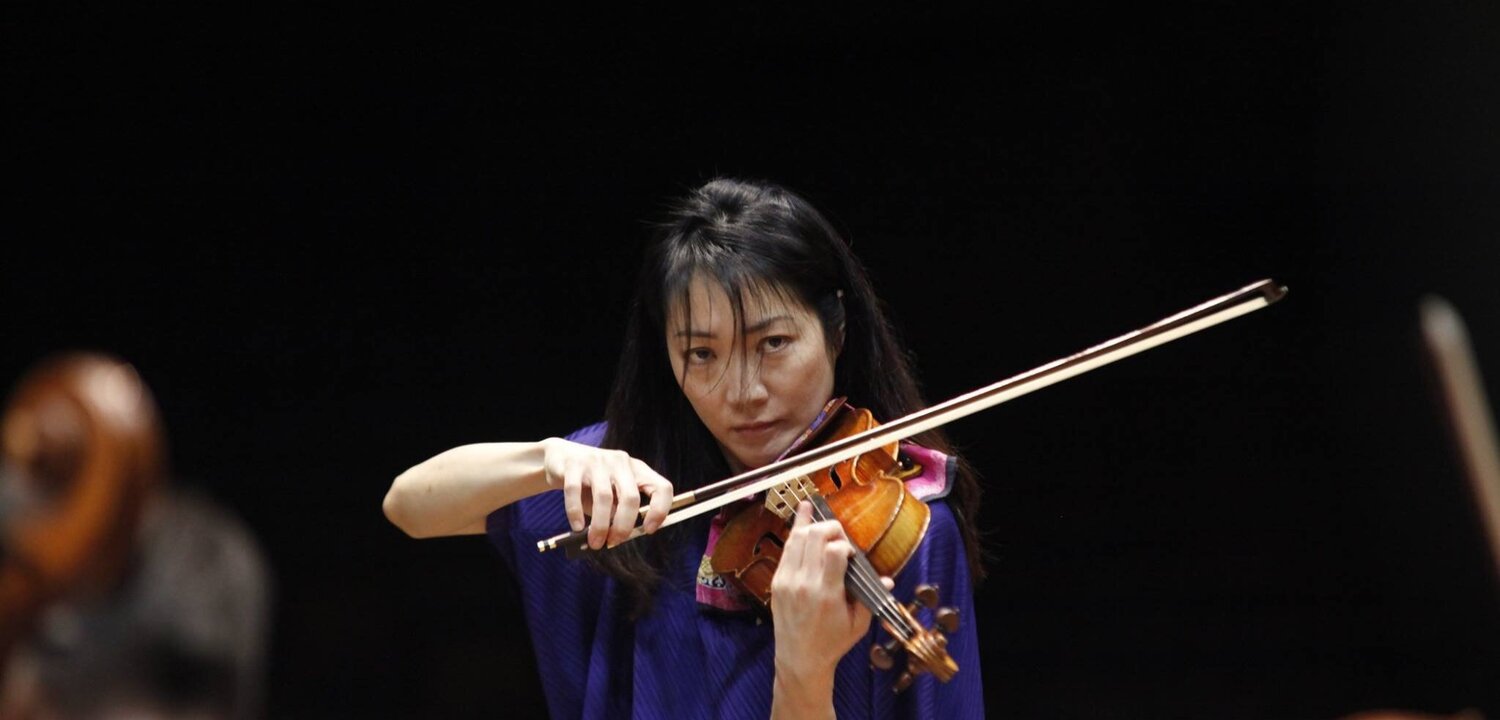 Akiko Suwanai Photo