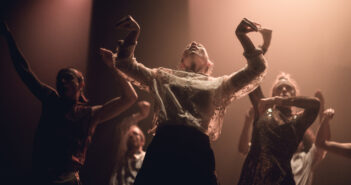 La Hofesh Shechter Company présente le formidable Theatre of Dreams. Crédit photo: Tom Visser 