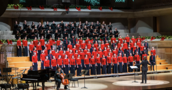 Main Choir & Alumni Singers lead the audience in a carol Songs of the Season December 2025 Roy Thomson Hall