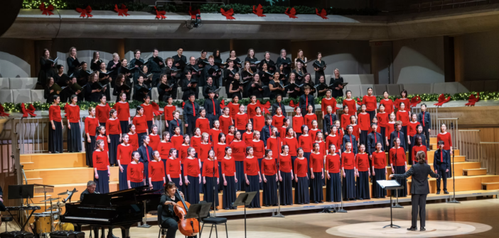 Main Choir & Alumni Singers lead the audience in a carol Songs of the Season December 2025 Roy Thomson Hall
